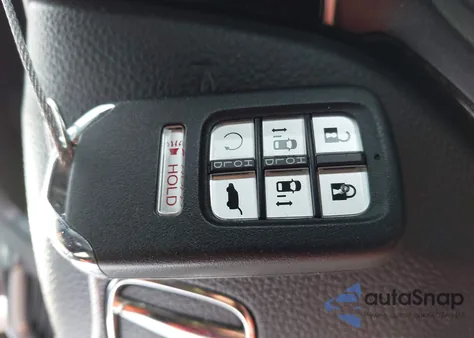 2022 Honda Odyssey Touring z USA, uszkodzony, nr VIN 5FNRL6H8XNB005937